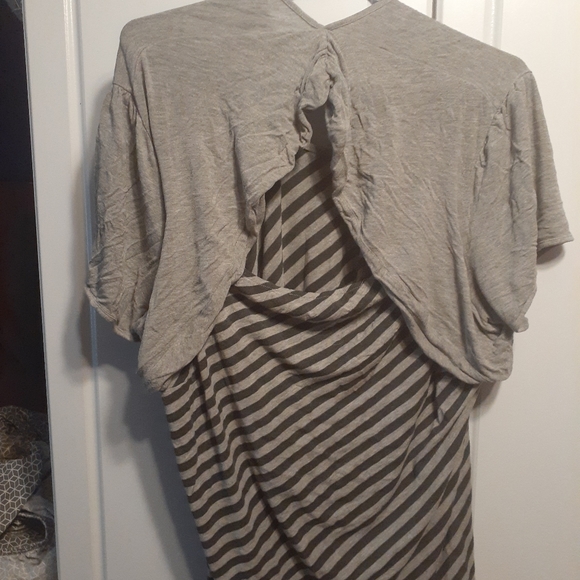 Grey Striped Top With Open Back - Picture 3 of 5